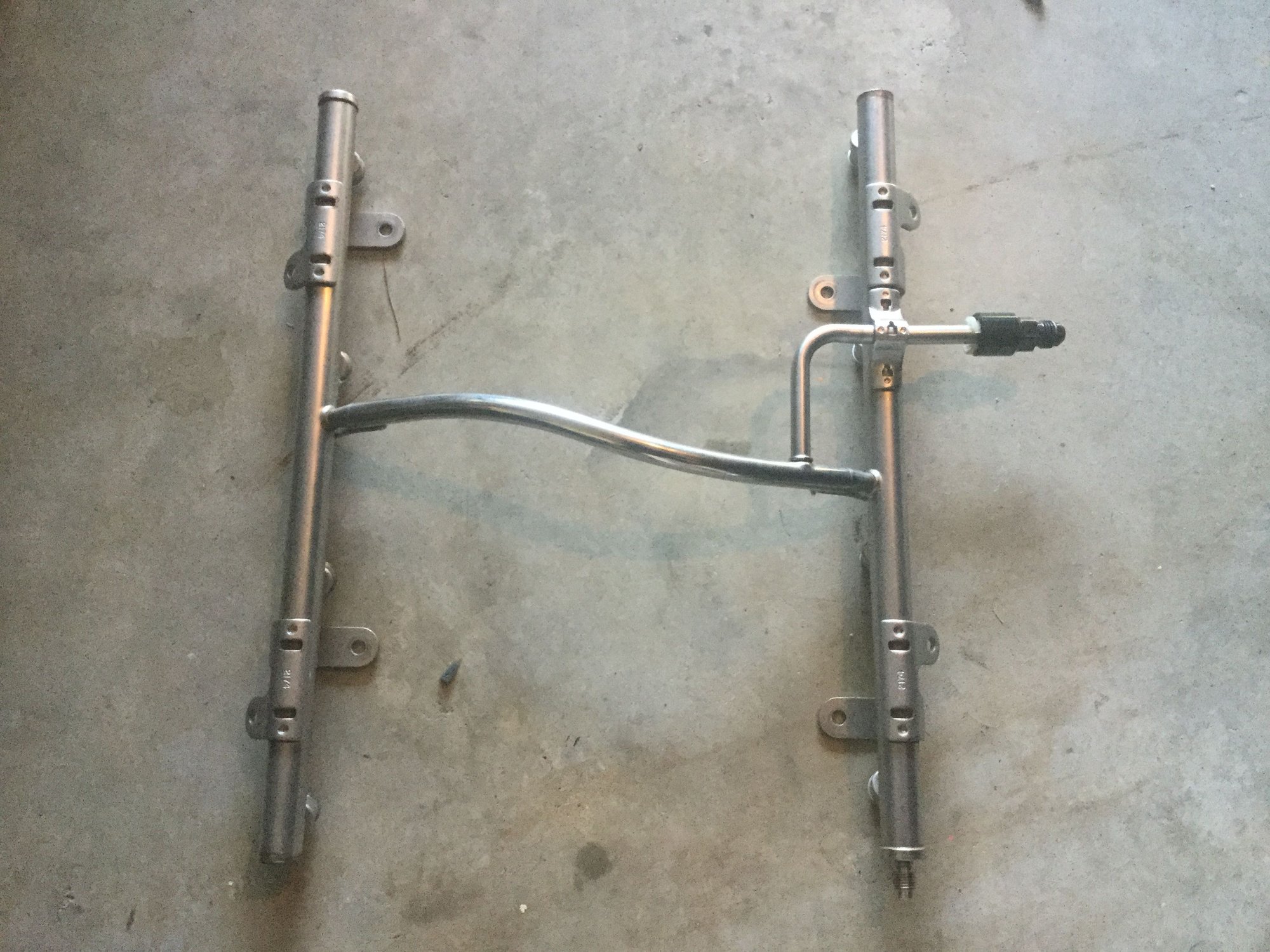 FS (For Sale) LS2 fuel rail Oem fits FAST 102 CorvetteForum