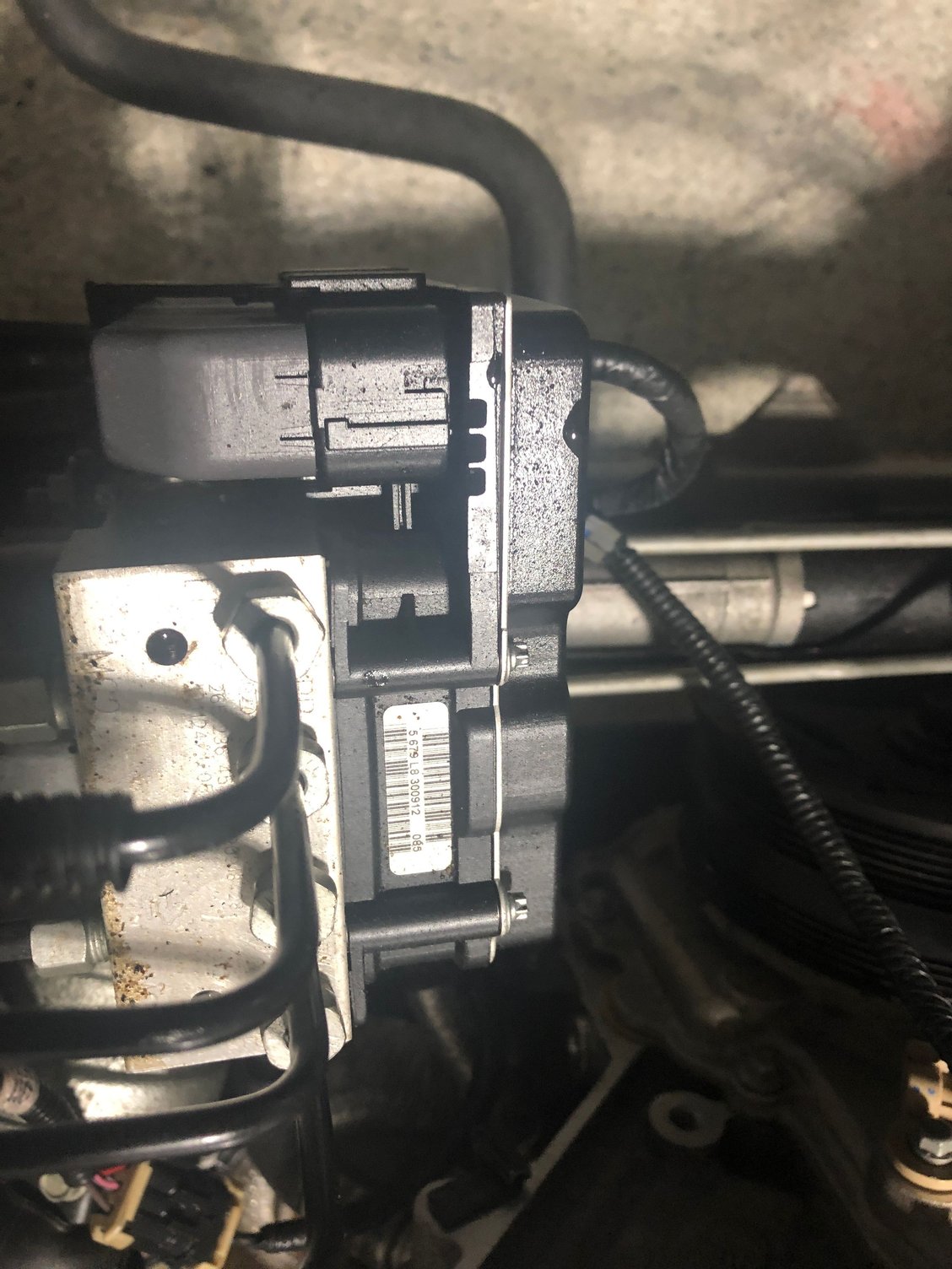 FS (For Sale) Abs module, air bag and module, glove box and HUD Page