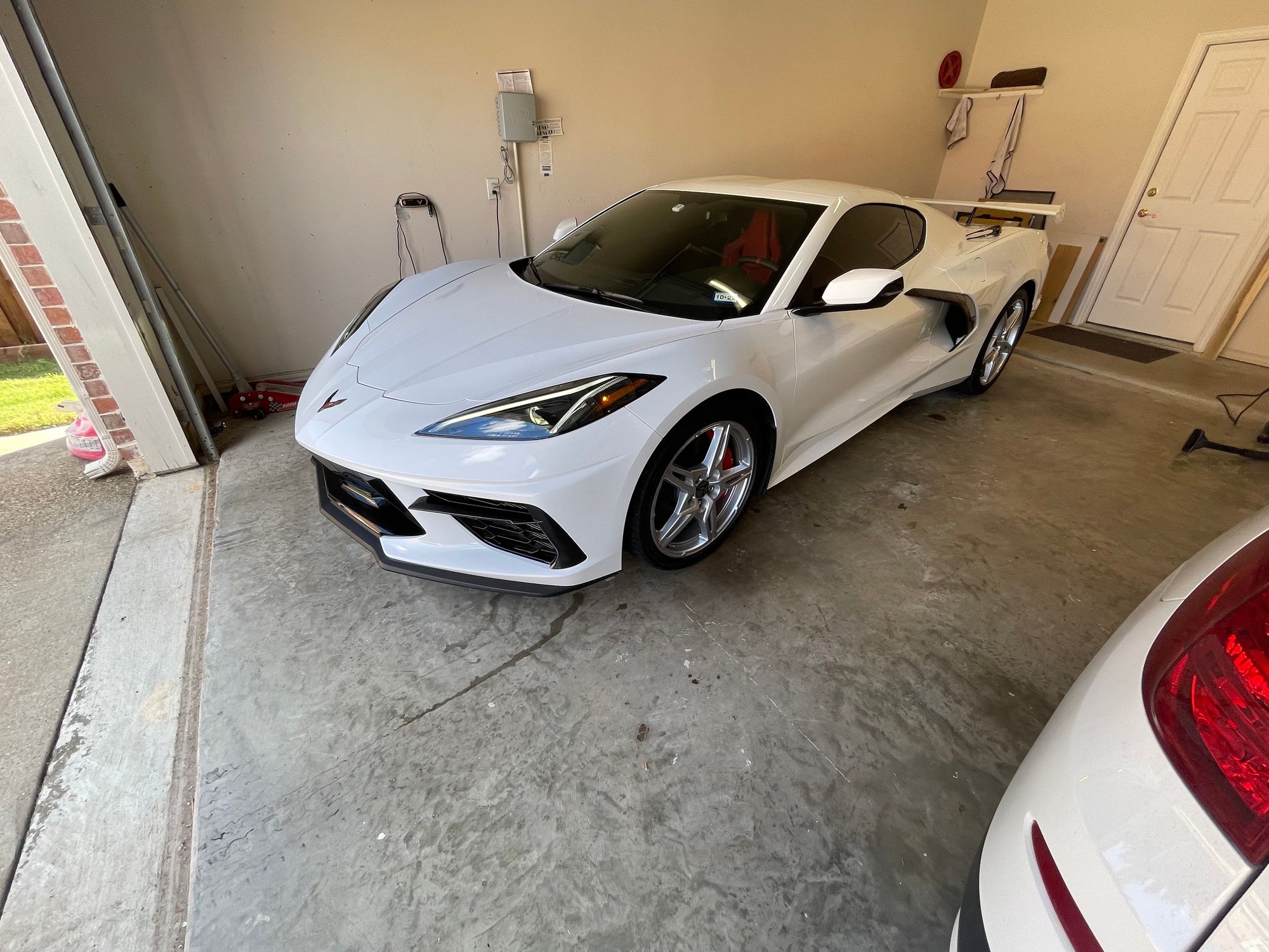2022 C8 Z51 1LT, Mag ride, White w Red CorvetteForum Chevrolet