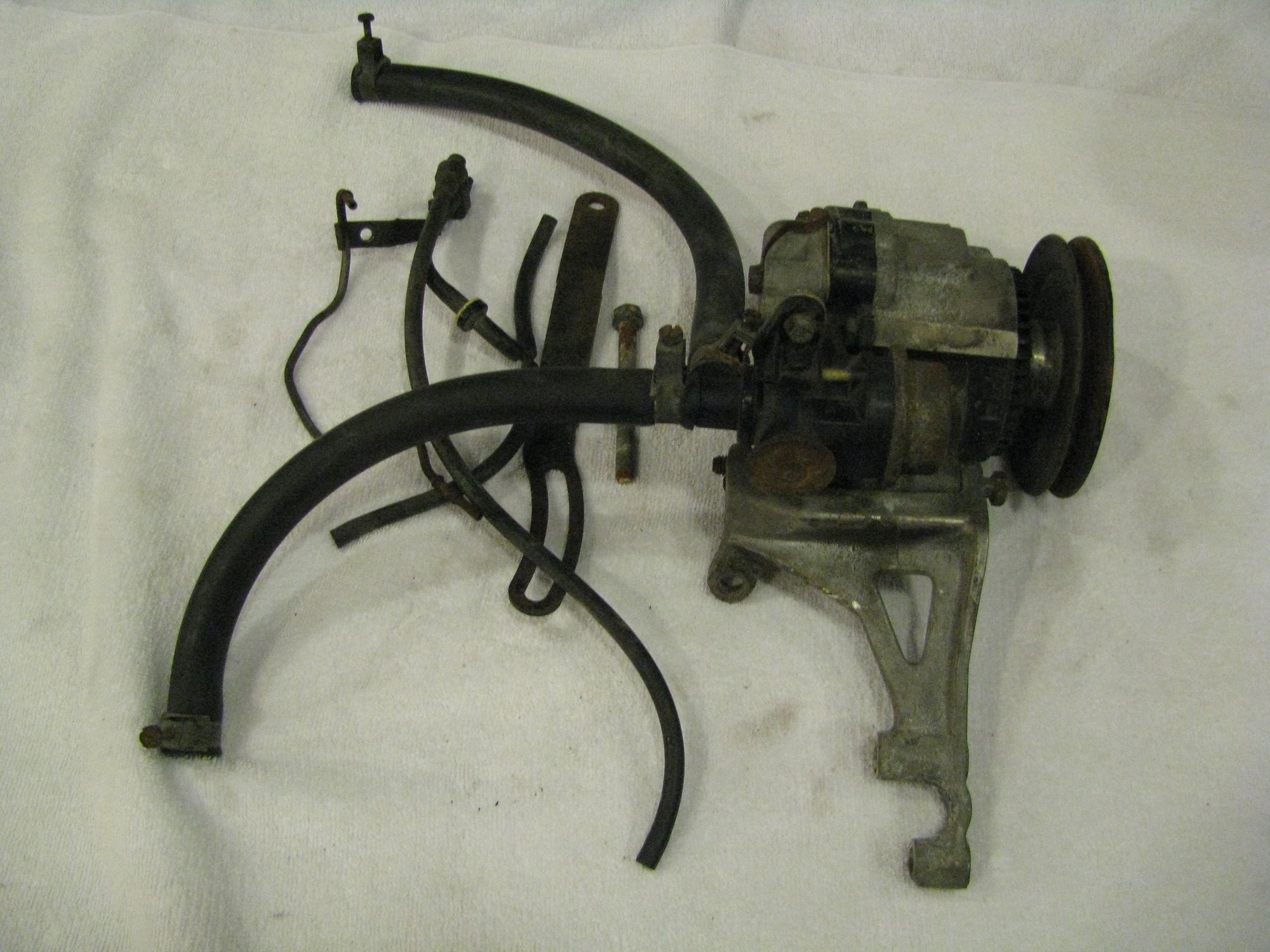 FS (For Sale) Diverter Valve with Elbow, Smog Tubes, Air Pump Brackets