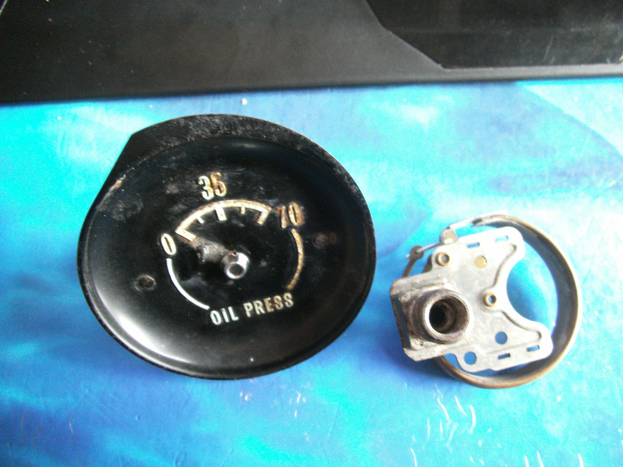 Corvette oil pressure gauge disassembly CorvetteForum Chevrolet