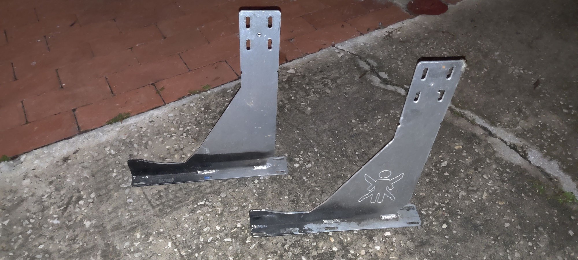 FS (For Sale) 9 Lives Racing C5 Sturdy Boii center splitter mounts ...