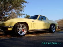 Yellow Corvette 009