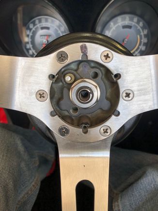 Correct position before installing horn button 