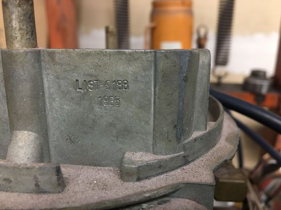 Maybe someone can help me identify this carb positively 