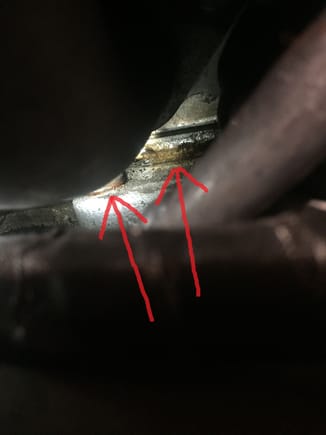 i note that the bolt heads appear to have some rust at the base of the screw heaads.