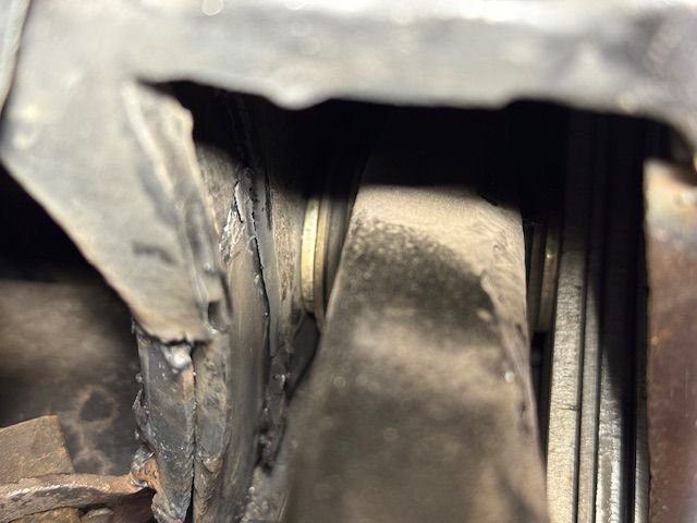 Right side. All shims on the right.