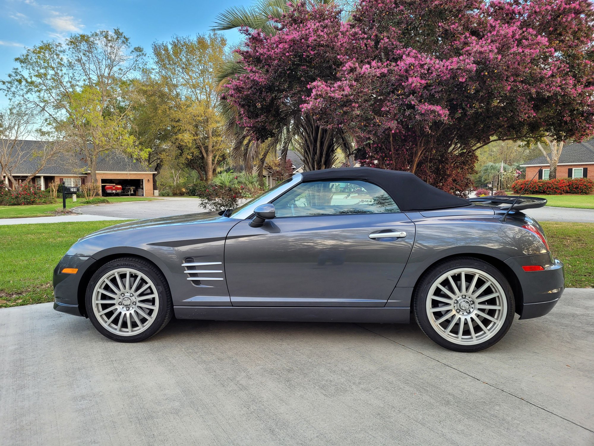 2005 Chrysler Crossfire - 2005 Chrysler Crossfire SRT-6 Roadster (LOW miles) - Used - VIN 1C3AN75N25X059881 - 37,000 Miles - 6 cyl - 2WD - Automatic - Convertible - Gray - Savannah, GA 31302, United States