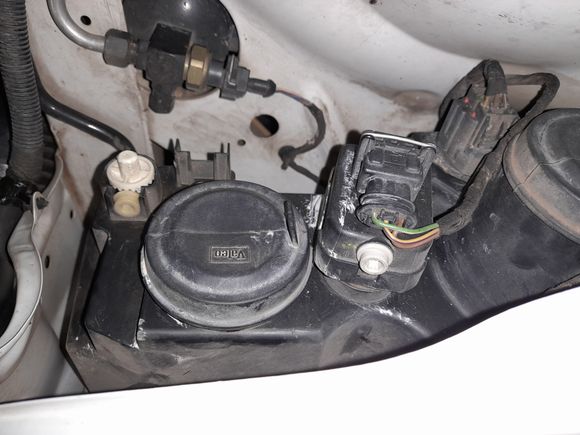 Left-hand/passenger side 