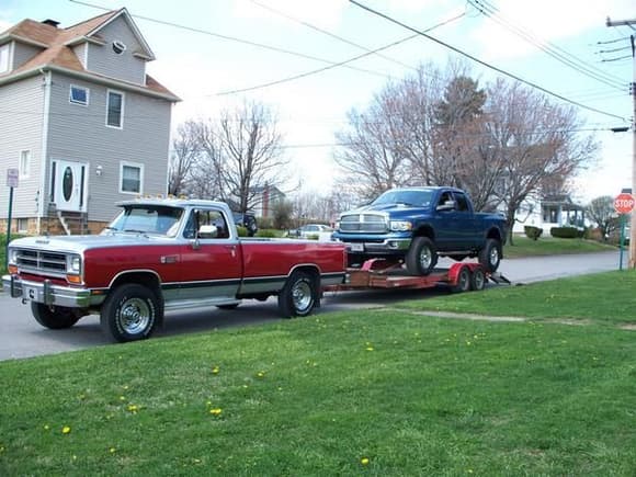 me hauling travs 05 after he broke off the left tie rod end