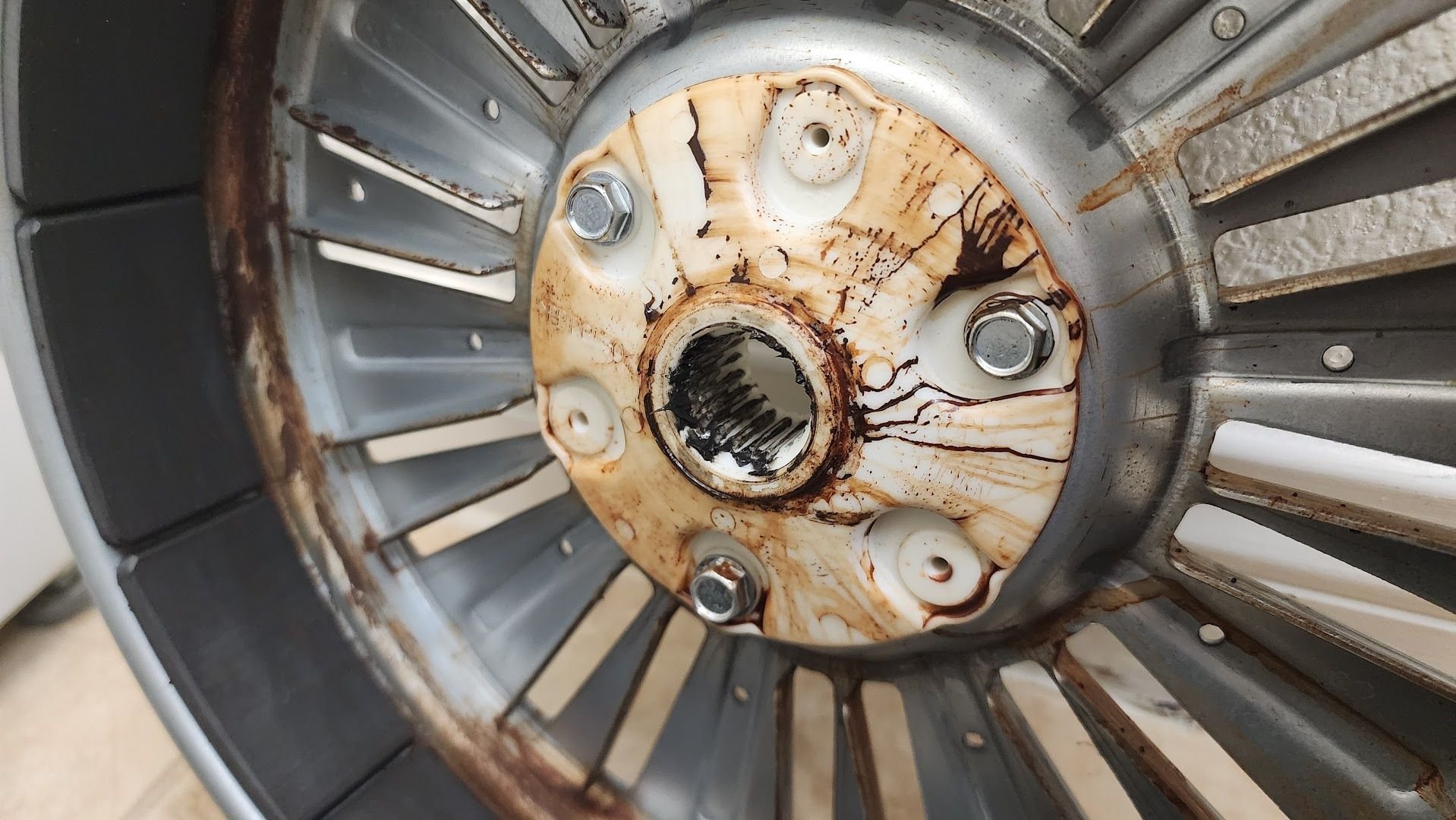 Why Is My Washing Machine Making A Grinding Noise?