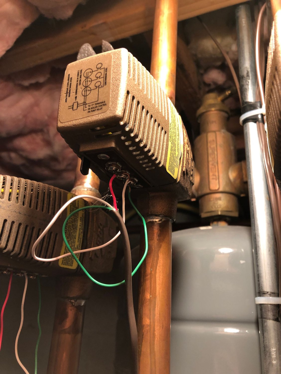 XX Contact clicking on and off 1 zone only