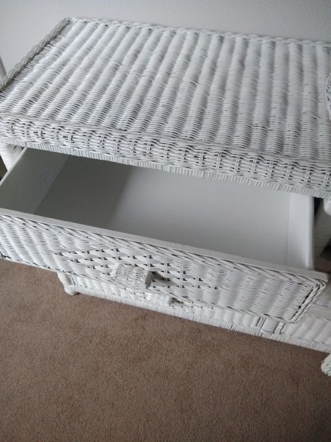 Pointers on painting wicker chest of drawers.