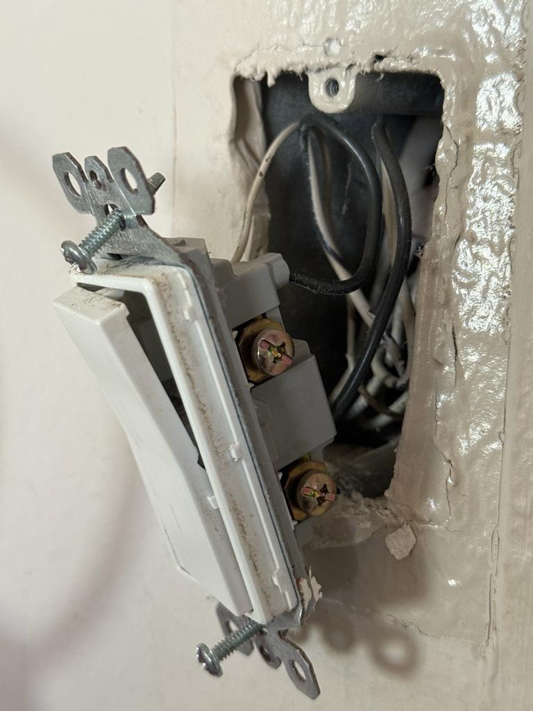 Problem Removing wire from Wall Switch Community Forums