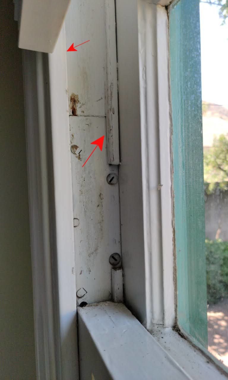 Unsticking old paintedshut windows 13/8 in paint scraper