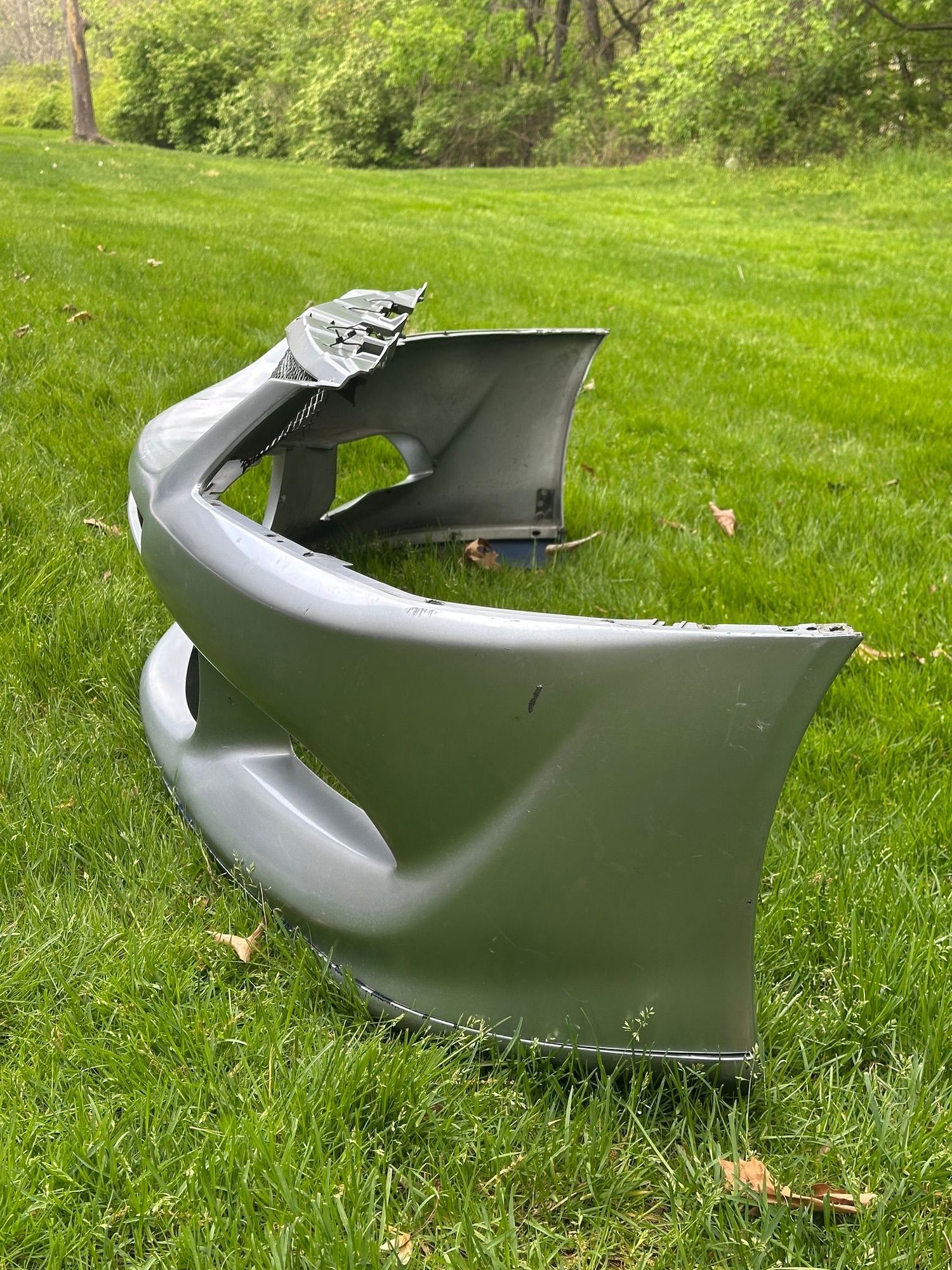 Exterior Body Parts - 2003-2006 Mitsubishi Evolution 8 9 Front Bumper (needs repairs) - Used - 2003 to 2006 Mitsubishi Lancer Evolution - Lincoln Park, NJ 07035, United States