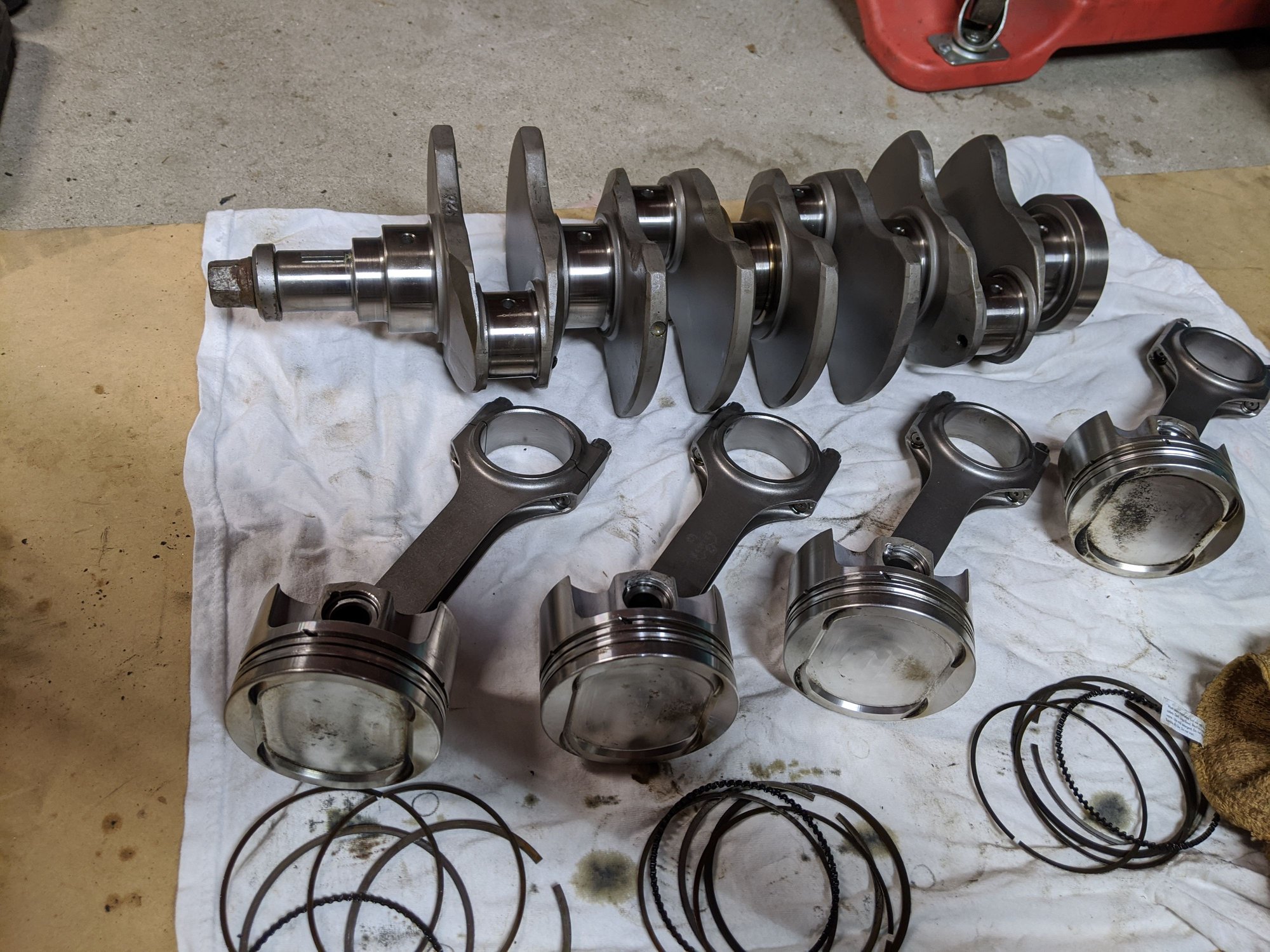 Engine - Internals - JE pistons and Eagle Connecting Rods std stroke - Used - 2003 to 2006 Mitsubishi Lancer Evolution - Fitchburg, MA 01420, United States