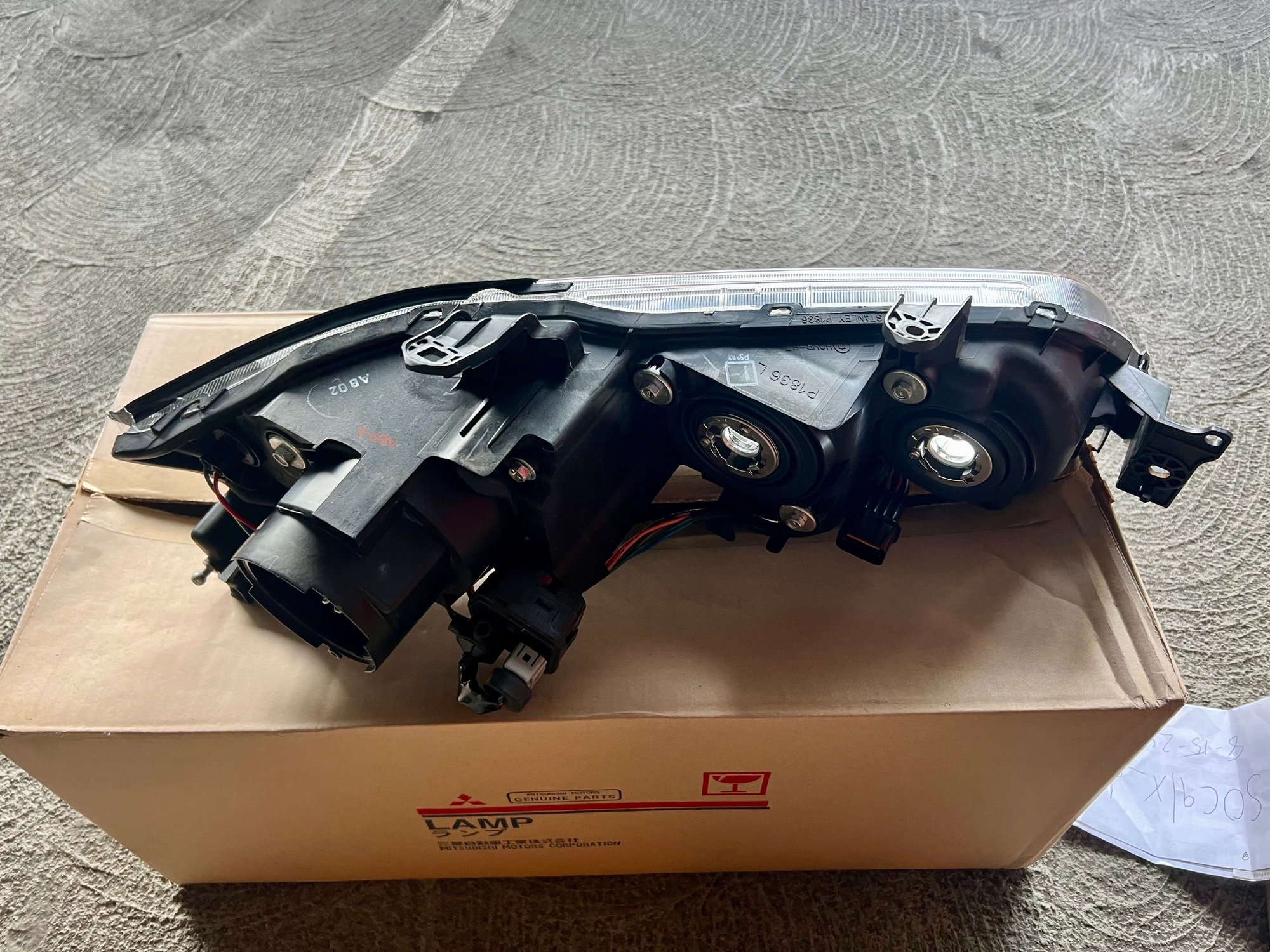 Lights - OEM Evo 9 JDM HID Headlights - Used - 2003 to 2006 Mitsubishi Lancer Evolution - Los Angeles, CA 90017, United States