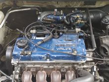 Before pic, unsightly and defected valve cover. Even from this distance you can see the gap between the middle bolt going to our right.