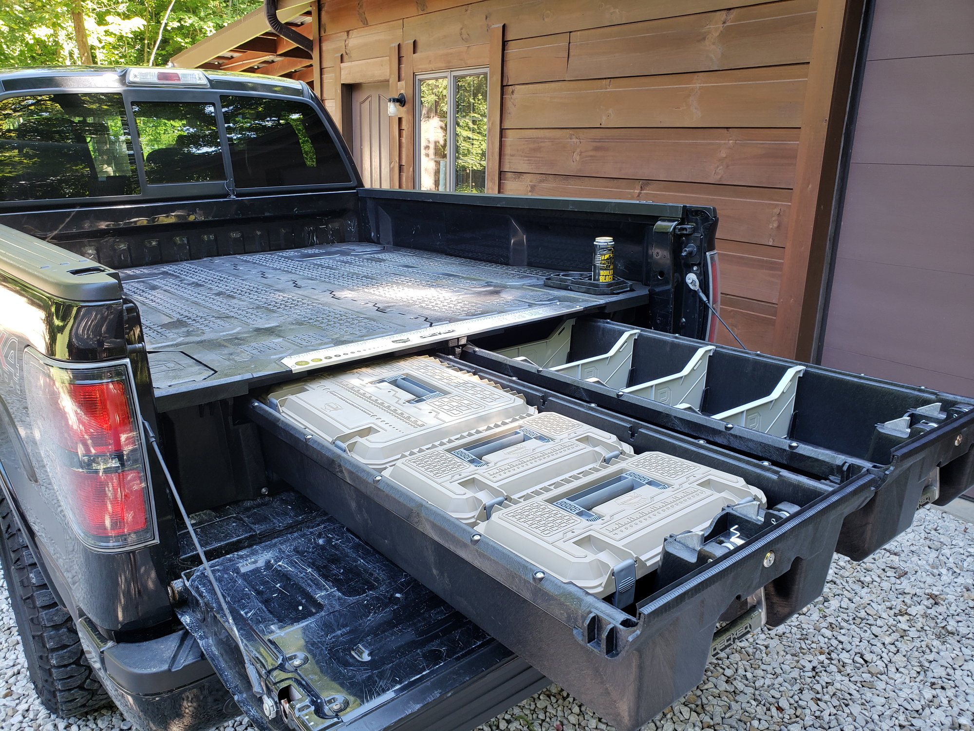 DECKED  Fishing Bakkie Bed organizer