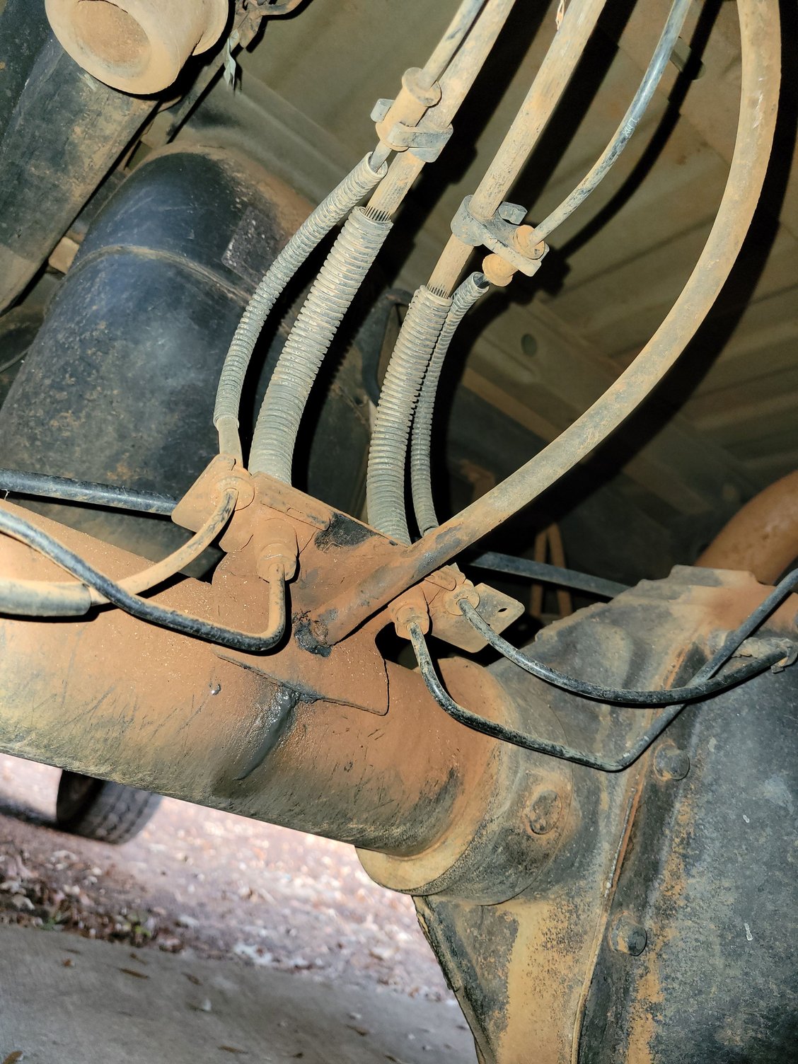 Rear axle brake line bracket loose Ford F150 Forum Community of Ford Truck Fans