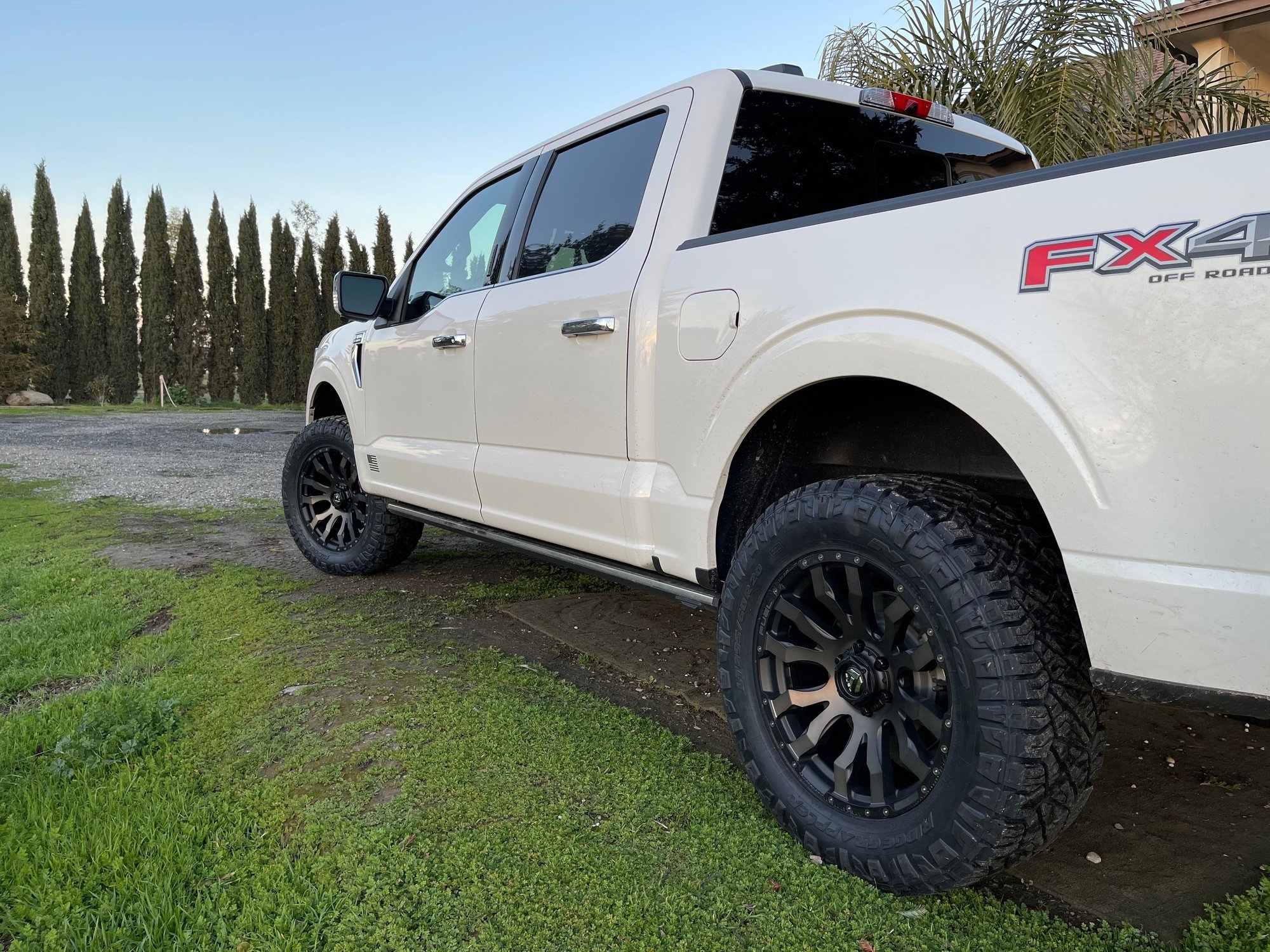 2021 F150 Platinum Star White on 20x9 Fuel Wheels, 2.25 level, 34’s