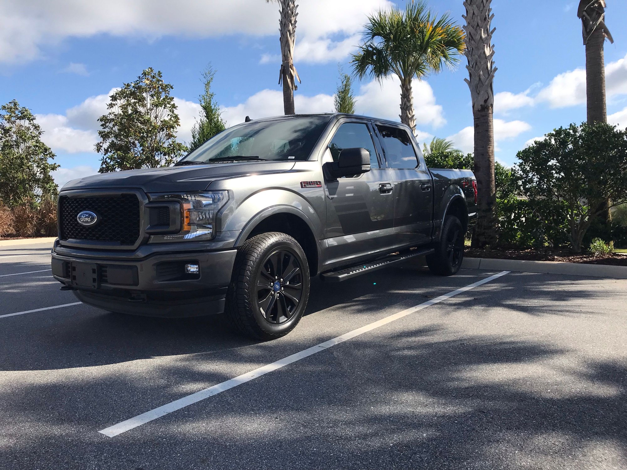 New 2019 Ford F 150 Xlt Super Crew 4wd Special Edition W Liftkit Package With Navigation 4wd