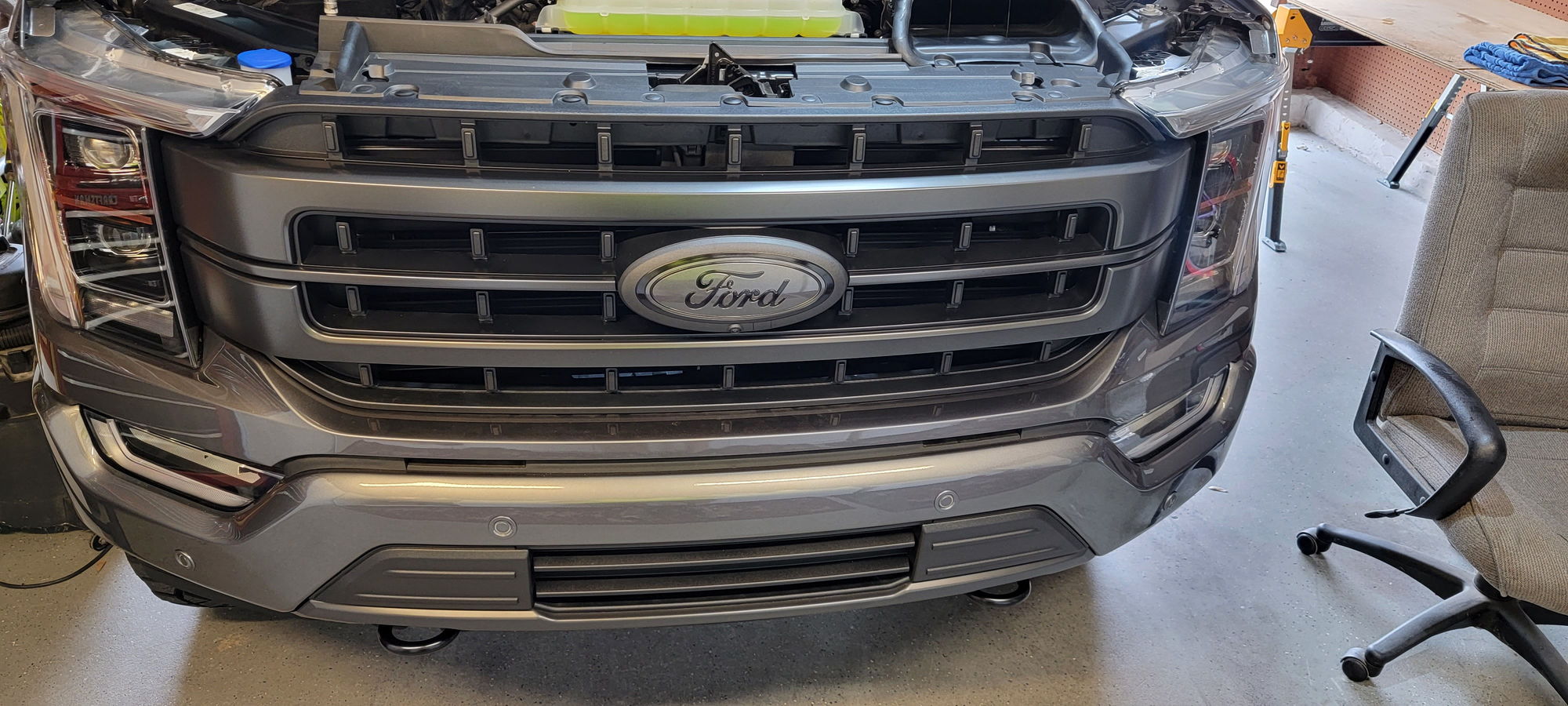 Color Matched Grill and Tail Gate Emblems - Ford F150 Forum - Community of  Ford Truck Fans
