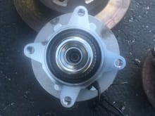 Detroit Axle bearing assembly