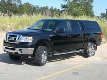 2007 XLT with 33 x12.50 x18 BFG KM2's Side View