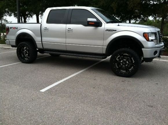 Rancho 4" with 33x12.50x22 Toyo M/T