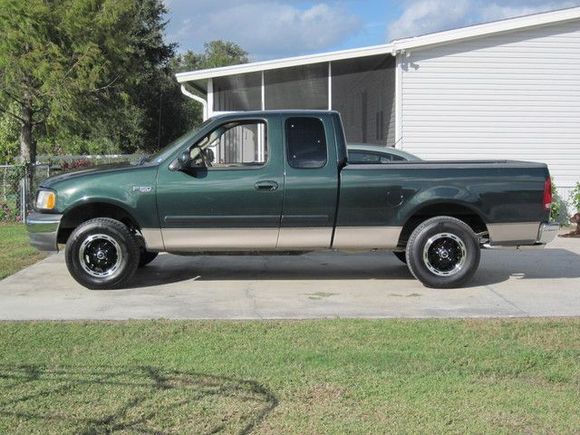 2WD 3/1 lift, ION ALLOY 133's (16x8), 265/75/16 Dayton A/T