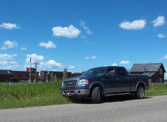 In Southern Alberta, with a train in the background.
Pre-Bilstein 5100 (leveling) shocks and Firestone bags