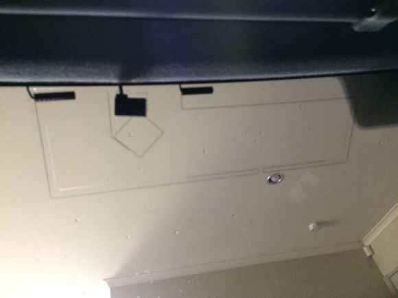 Anyone know what this is? It is on my GD1 04 windscreen and looks like a defogger.
