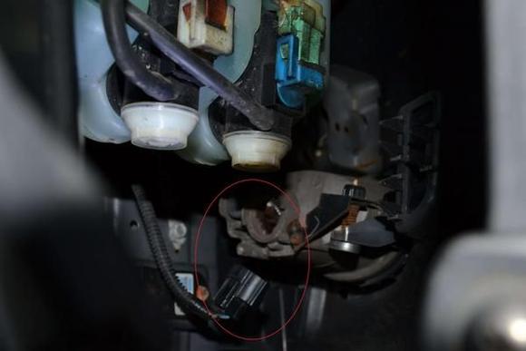 FIT Fog Light 3 - Fog Light Location by pulling plastic wheel well, no tools needed.