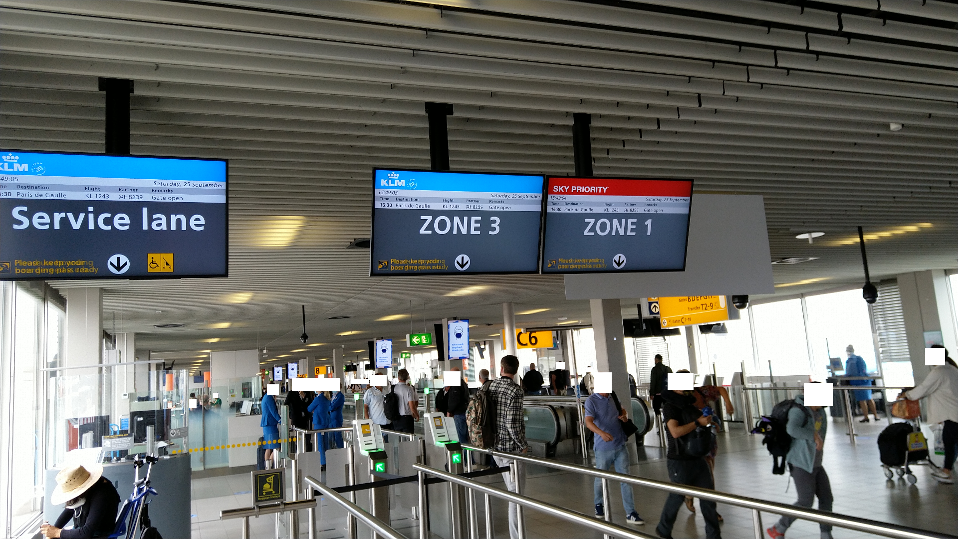 Zone boarding at AMS (new) - FlyerTalk