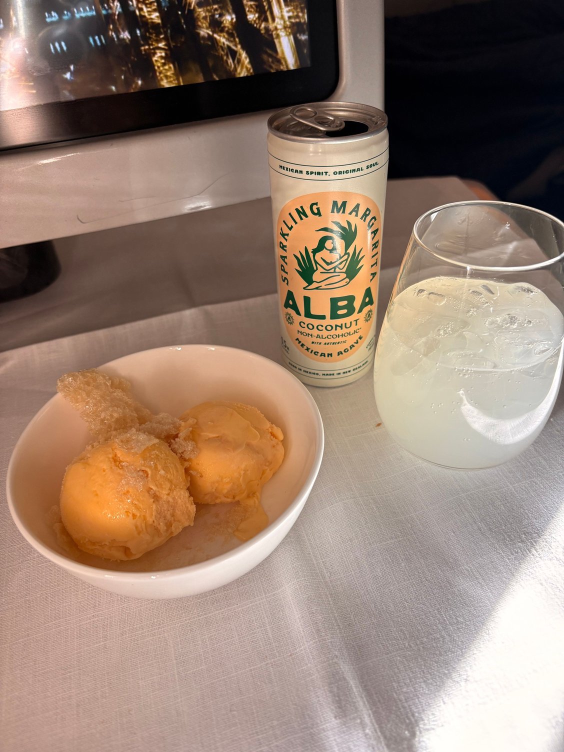 Got recommended the coconut margarita, not bad!