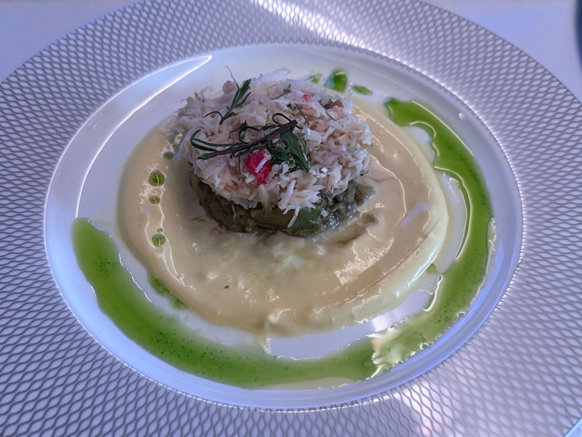 Crab and avocado starter was fantastic - easily one of the best dishes Ive had on a plane.