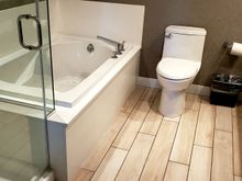 Contrary to initial impression, NOT a whirlpool/jacuzzi but just a large tub; single occupancy only. 