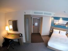 Standard Room on top floor / Hampton by Hilton Stuttgart City Centre