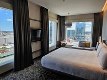 Second room - 1 King Premium Corner Cityscape View