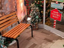 A christmas themed sitting area for photos by the entrance stand ( bit busy so could not get a better photo)
