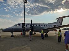 We are getting the “retrojet” livery today – the one plane in the fleet with the old school two-tone fuselage with lines; the other being eurobillboard. I would say I am a fan.