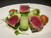 The tuna was a nice fresh starter. 