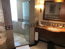 Seperate shower