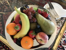 The fruit amenity : a complete bowl (i already ate the passion fruit before snapping this picture) 