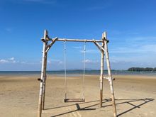 The big low tide beach has its charm 