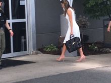 

SPOTTED at Morristown, NJ airport ahead of Air Force One departure for Trump’s Ohio rally: Hope Hicks
https://twitter.com/JonLemire/status/1025824604399562752