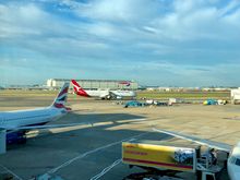 Cathay F lounge view