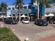 People (and car) watching from a bar at Gateway mall (Umhlanga)
